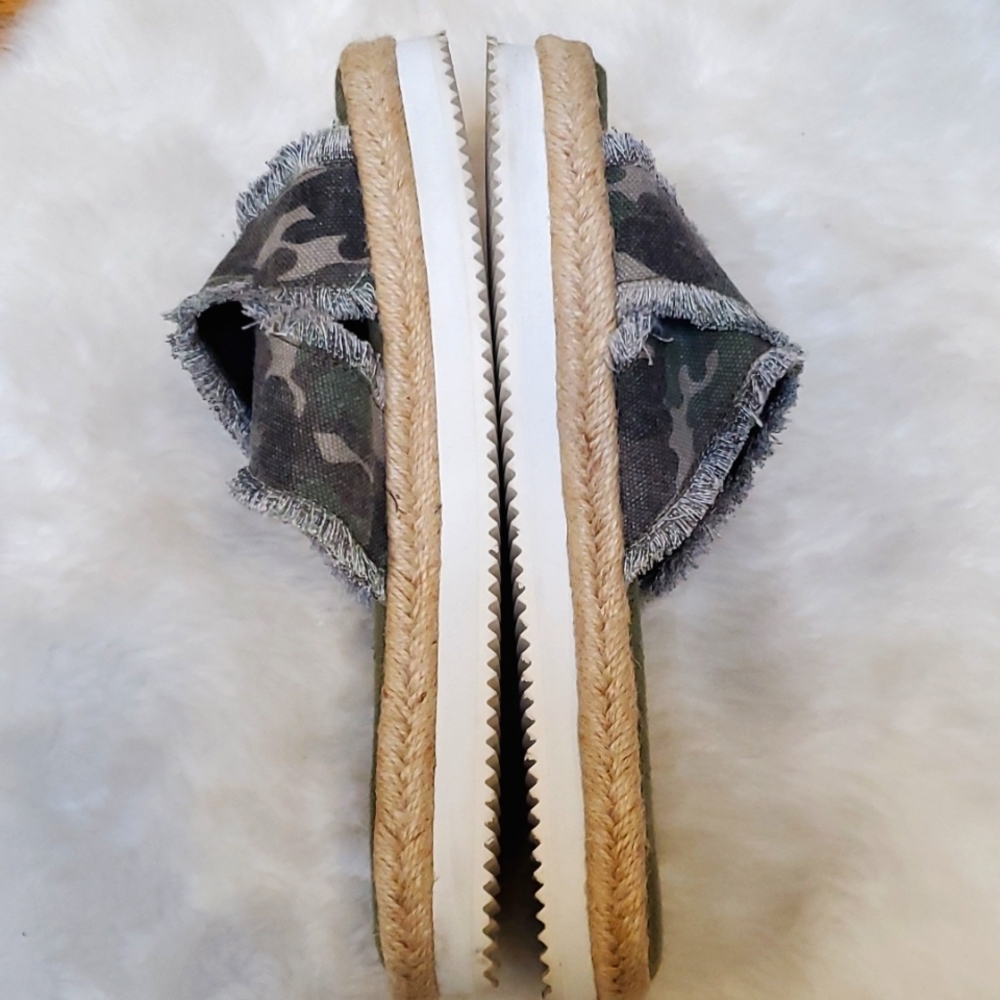 Nahlo Size 8 Kamala Camo Slip-On Flat Form Slides Size 8 - Picture 7 of 9